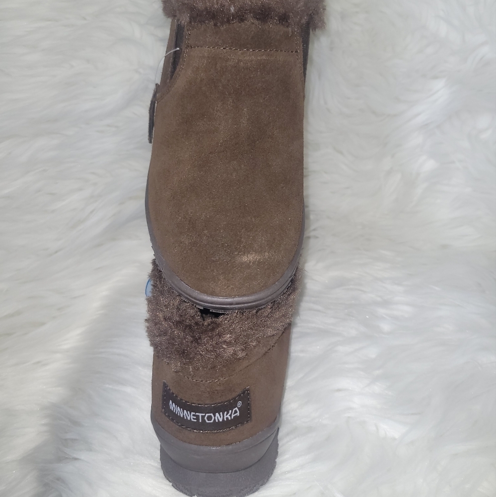 Minnetonka Brown Suede Boots
